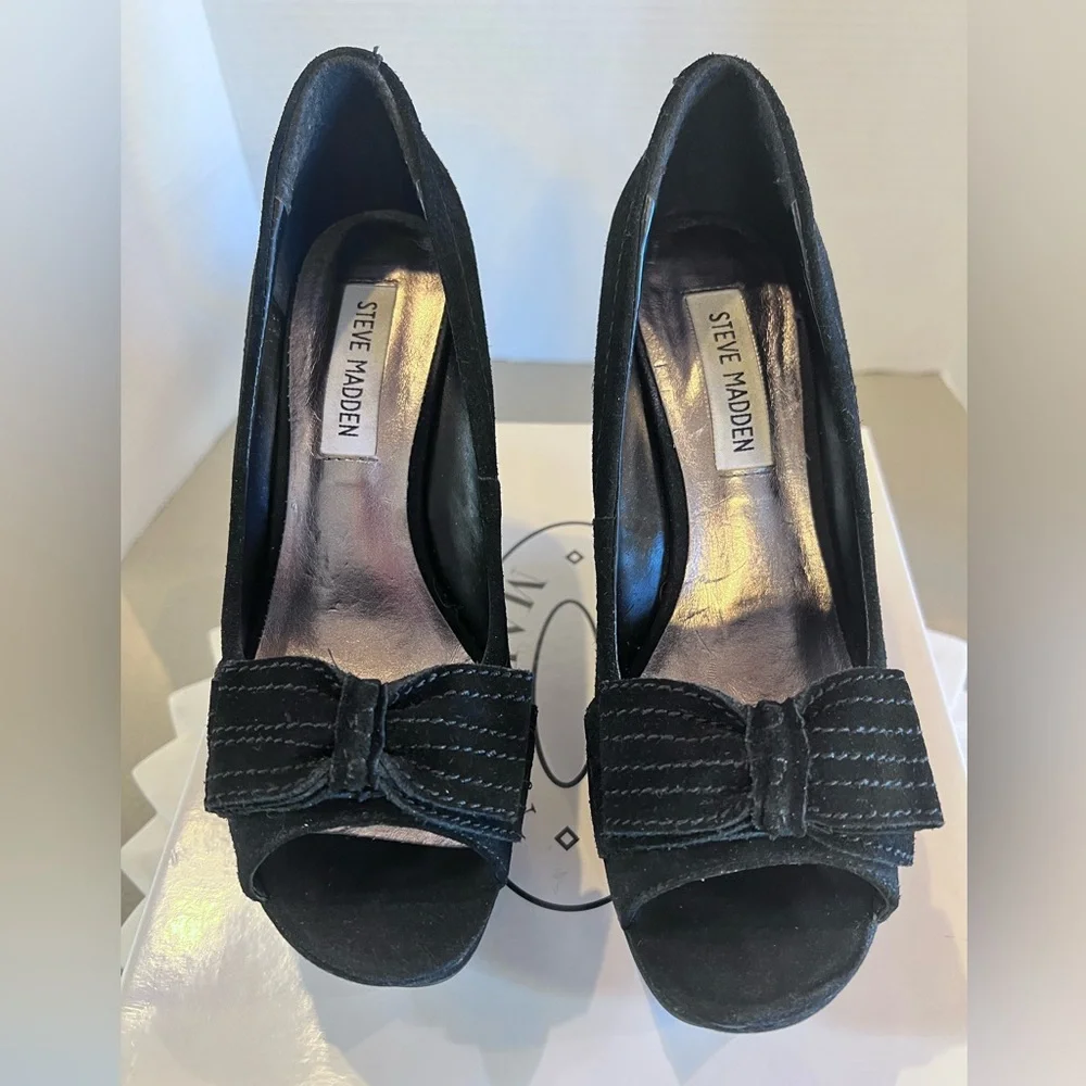 Steve Madden Black Suede Bow Detail Platform Wedges closer to Size 7
